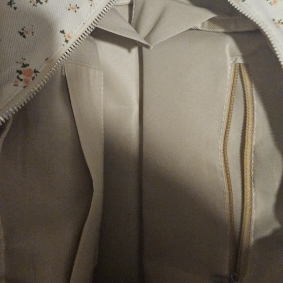 Floral White Handbag - Picture 5 of 5